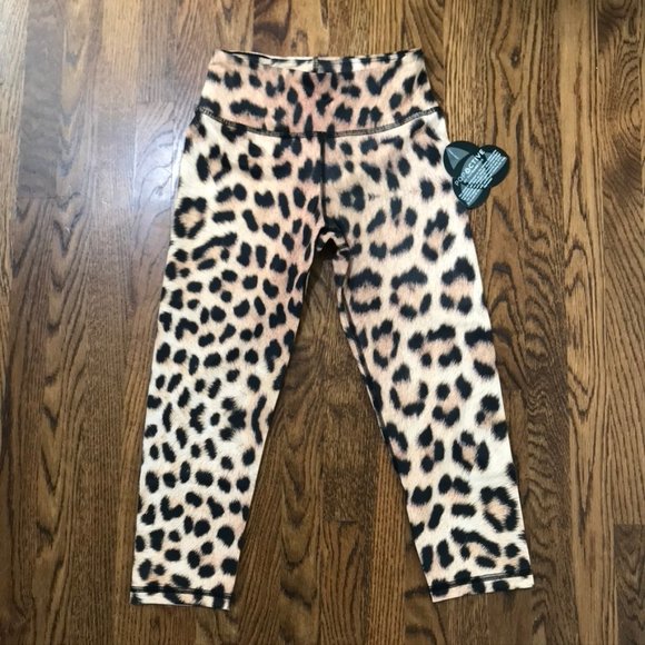 NWT POP Active Leopard Dream Capri Leggings - Picture 5 of 8